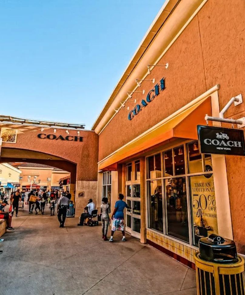 Tienda Coach en Orlando Vineland Premium Outlets.