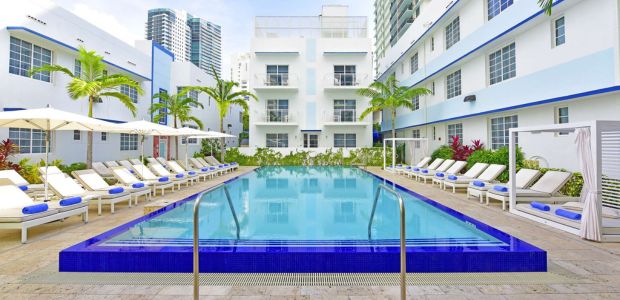 Hotel boutique con piscina en South Beach, una de las zonas más elegidas para hospedarse en Miami.